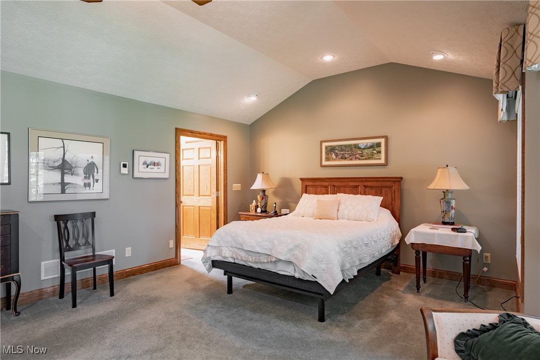 Vienna, West Virginia, 26105, United States, 4 Bedrooms Bedrooms, ,3 BathroomsBathrooms,Residential,For Sale,1902591