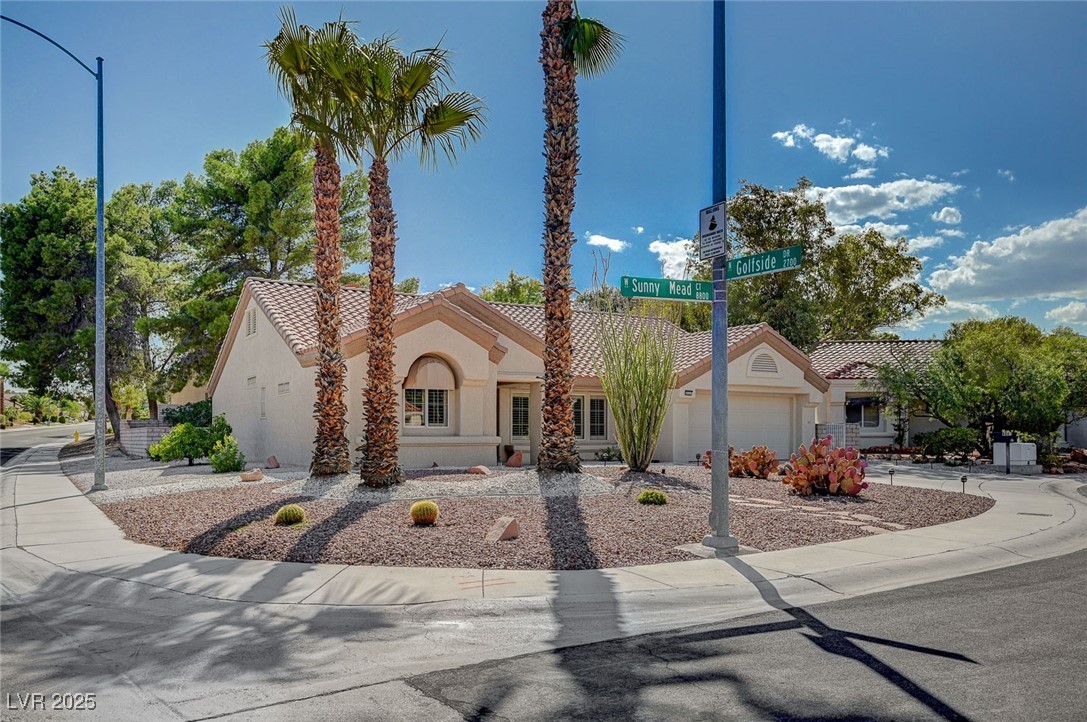Las Vegas, Nevada, 89134, United States, 2 Bedrooms Bedrooms, ,2 BathroomsBathrooms,Residential,For Sale,1950375