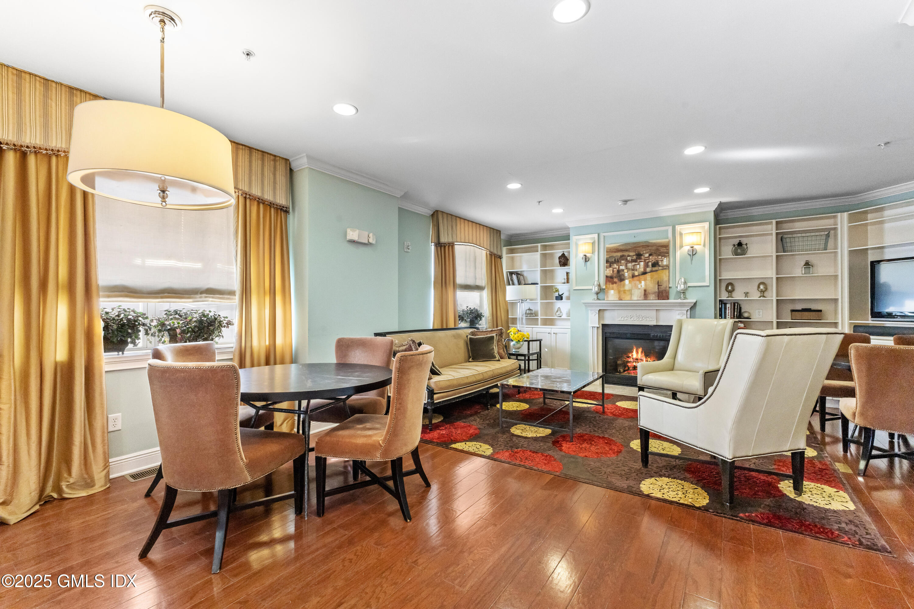 Stamford, Connecticut, 06902, United States, 2 Bedrooms Bedrooms, ,2 BathroomsBathrooms,Residential,For Sale,1947365