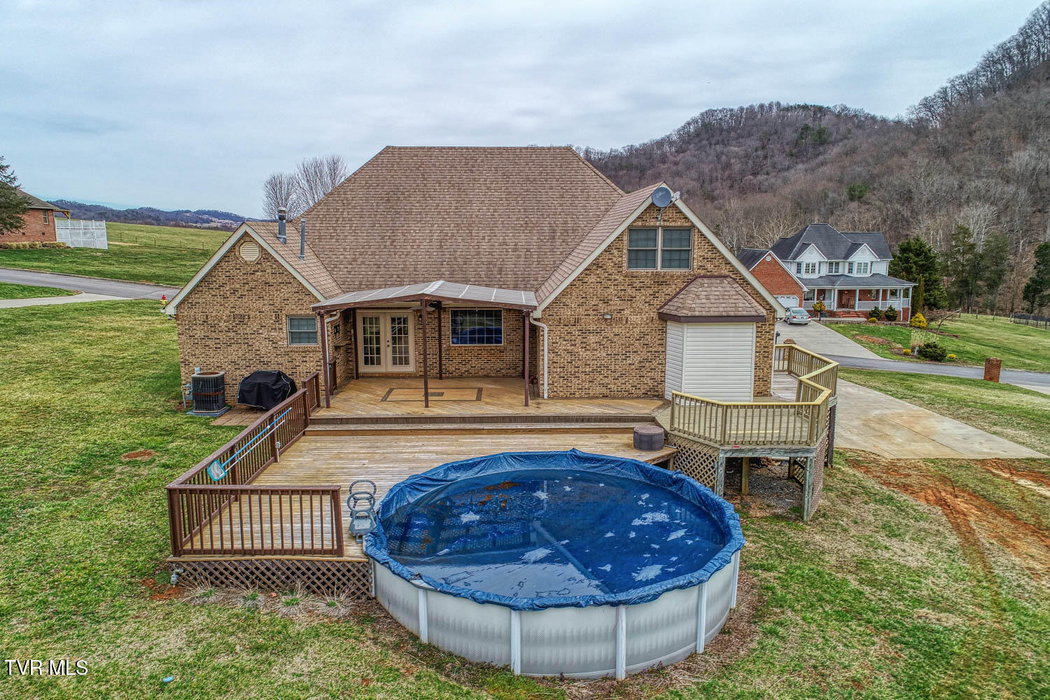 Rogersville, Tennessee, 37857, United States, 4 Bedrooms Bedrooms, ,4 BathroomsBathrooms,Residential,For Sale,1977931