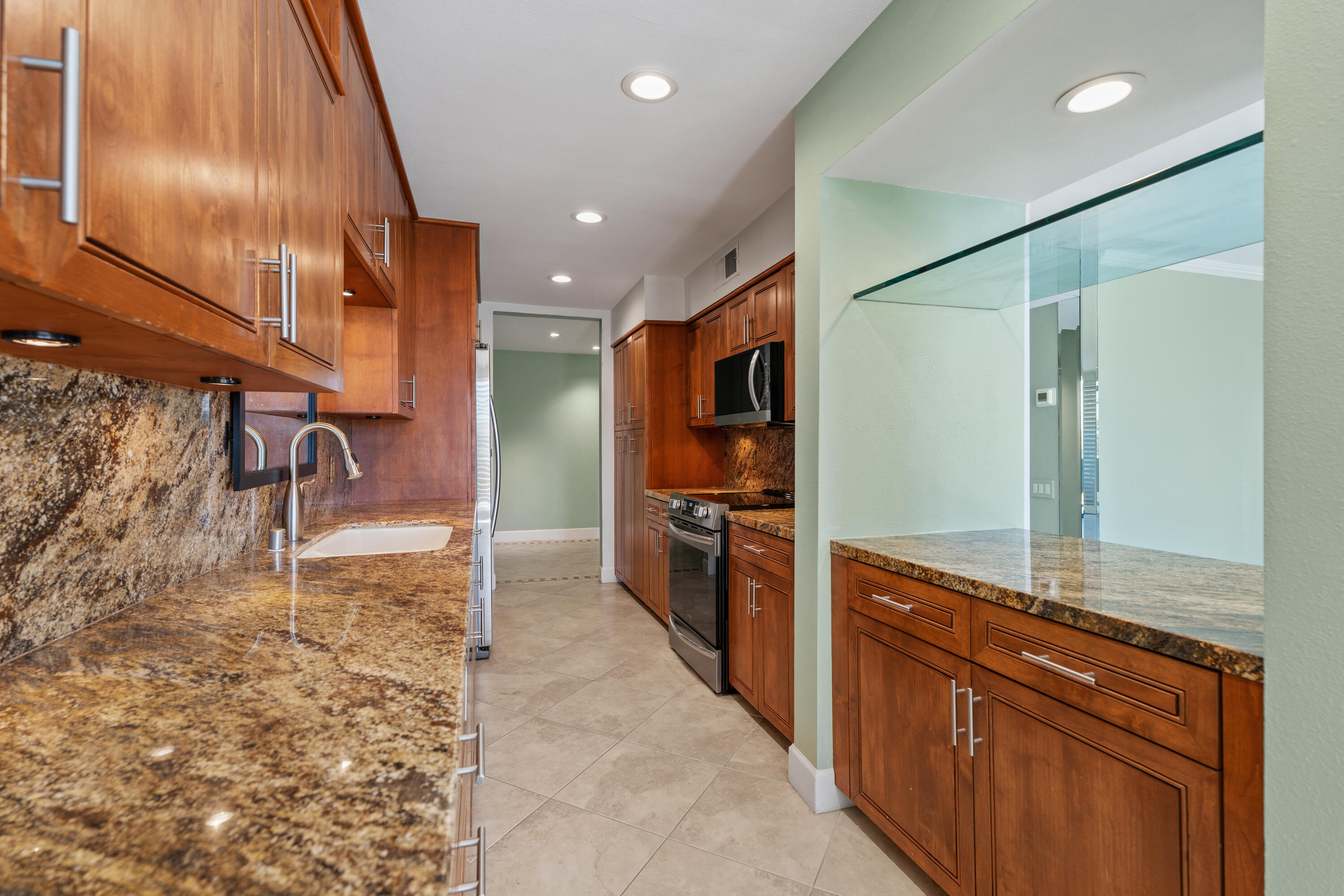 Palm Springs, California, 92264, United States, 2 Bedrooms Bedrooms, ,1 BathroomBathrooms,Residential,For Sale,1960957