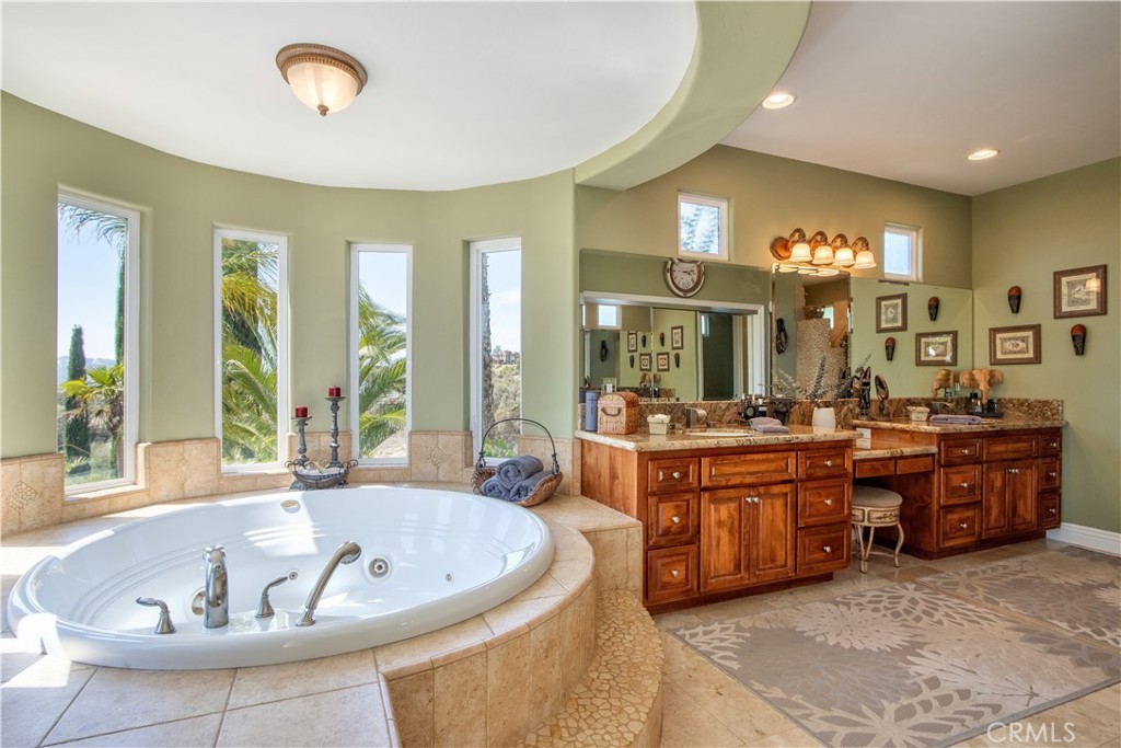 Temecula, California, 92592, United States, 4 Bedrooms Bedrooms, ,5 BathroomsBathrooms,Residential,For Sale,1974185