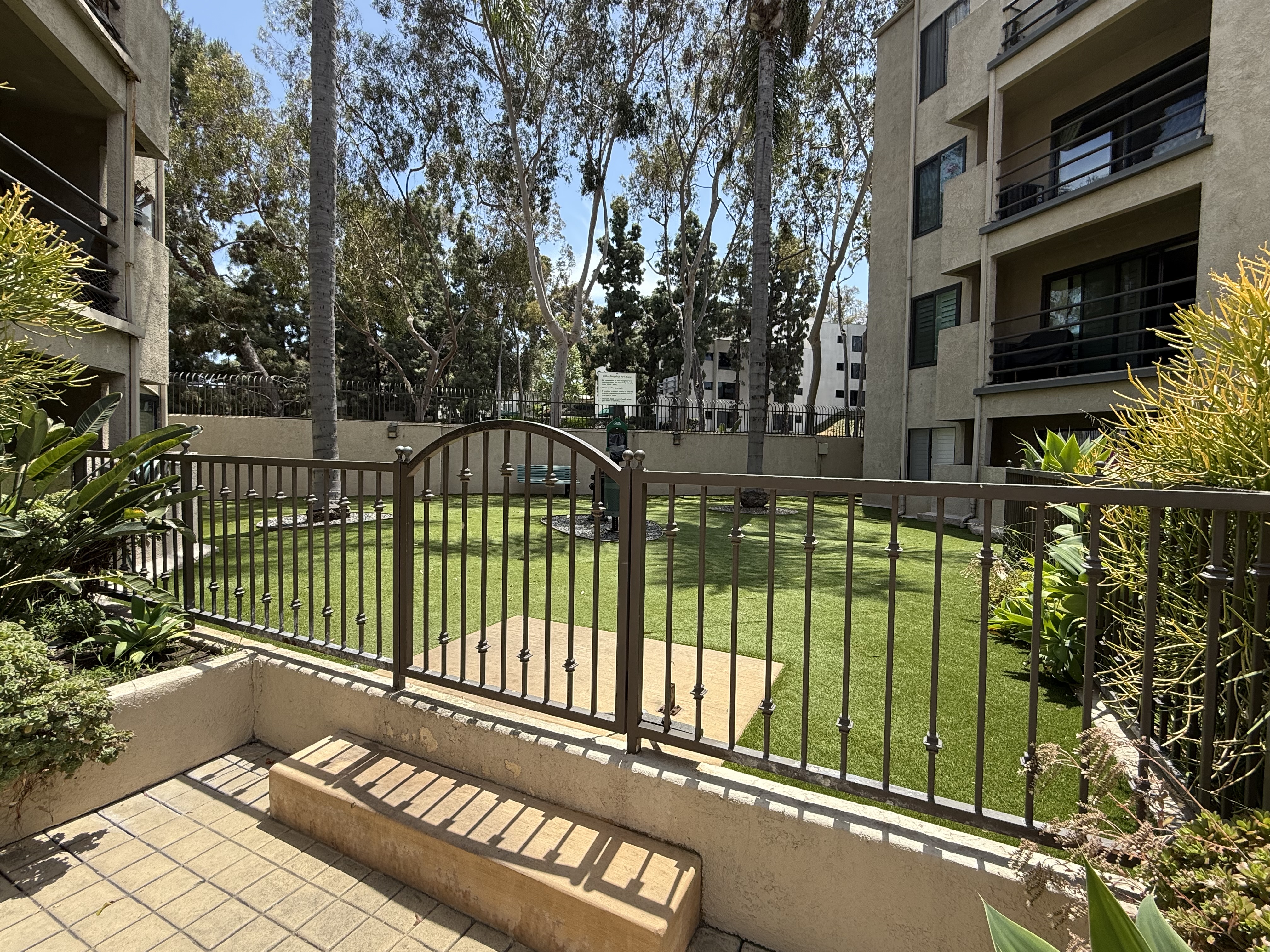 Long Beach, California, 90815, United States, 2 Bedrooms Bedrooms, ,2 BathroomsBathrooms,Residential,For Sale,1830564