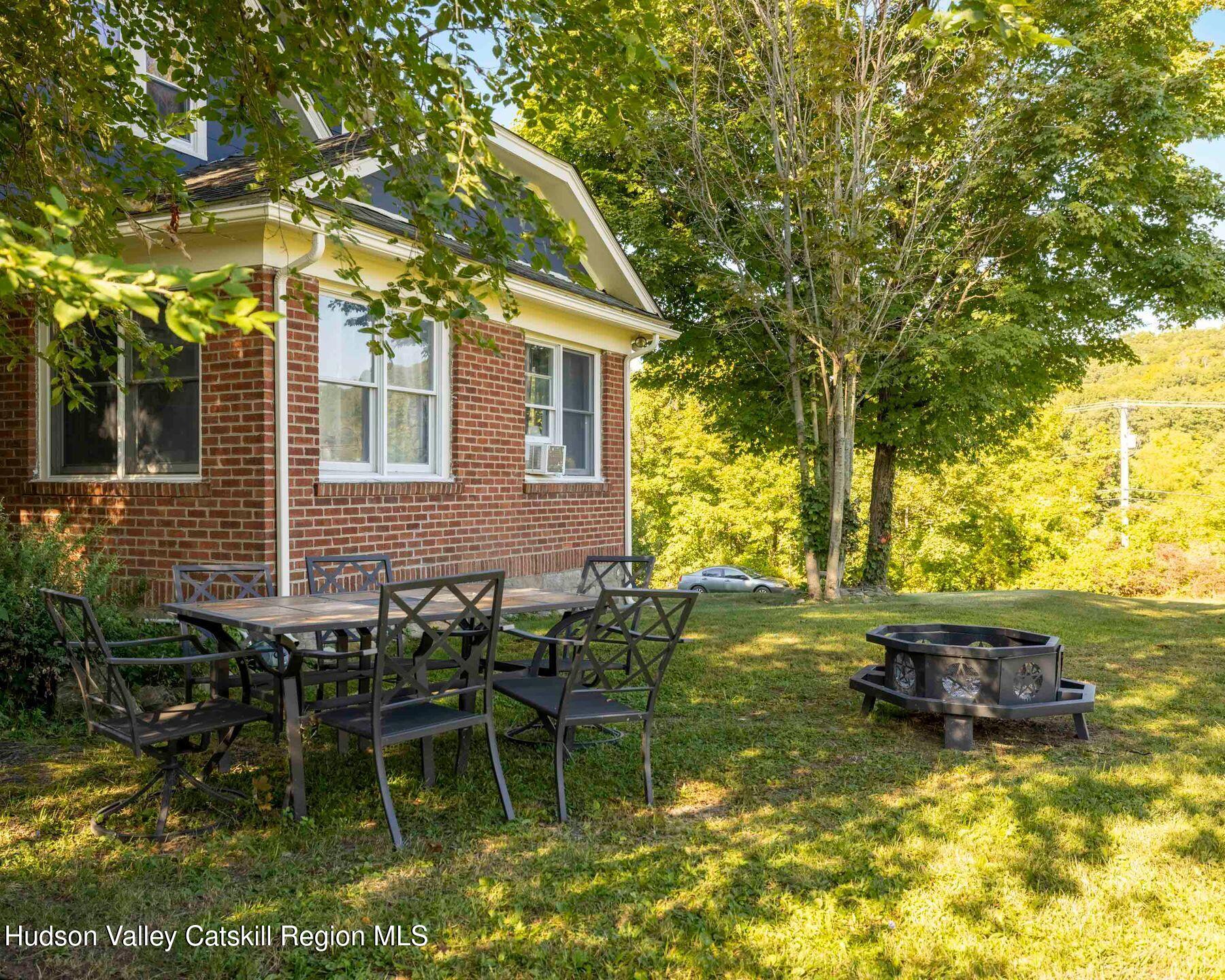 Highland, New York, 12528, United States, 4 Bedrooms Bedrooms, ,2 BathroomsBathrooms,Residential,For Sale,1942160