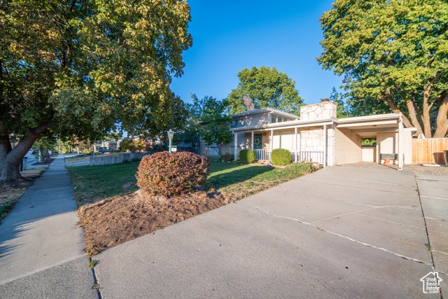 Cottonwood Heights, Utah, 84121, United States, 4 Bedrooms Bedrooms, ,1 BathroomBathrooms,Residential,For Sale,1975513