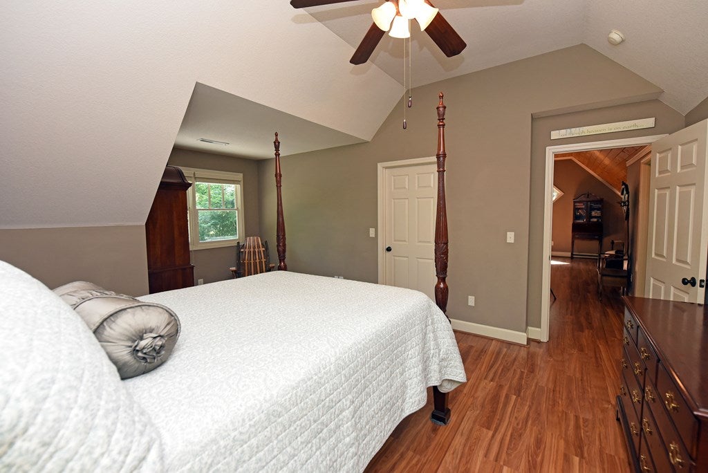 Hiawassee, Georgia, 30546, United States, 3 Bedrooms Bedrooms, ,4 BathroomsBathrooms,Residential,For Sale,1877027