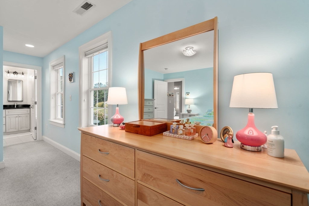 Holliston, Massachusetts, 01746, United States, 2 Bedrooms Bedrooms, ,3 BathroomsBathrooms,Residential,For Sale,1940343