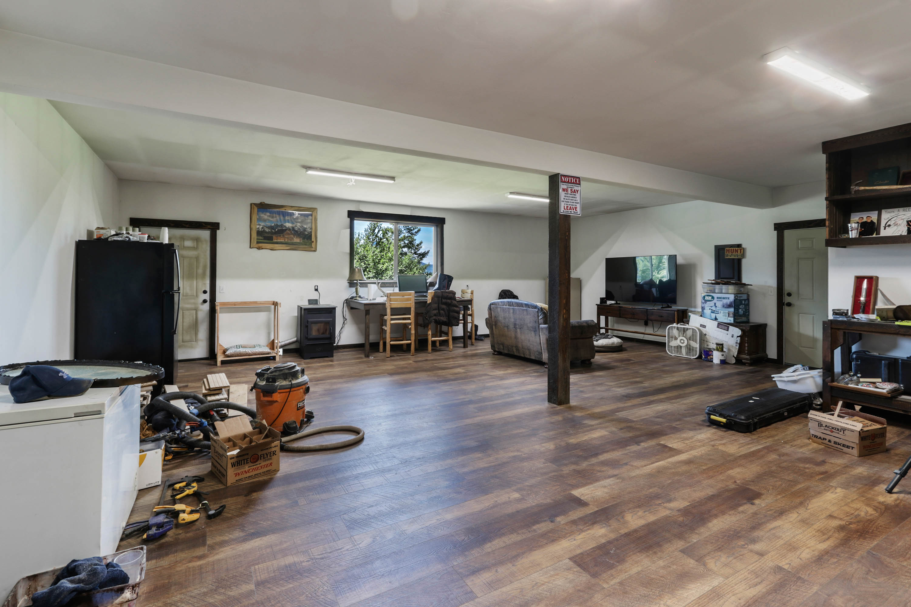 Clark Fork, Idaho, 83811, United States, 3 Bedrooms Bedrooms, ,2 BathroomsBathrooms,Residential,For Sale,1975167