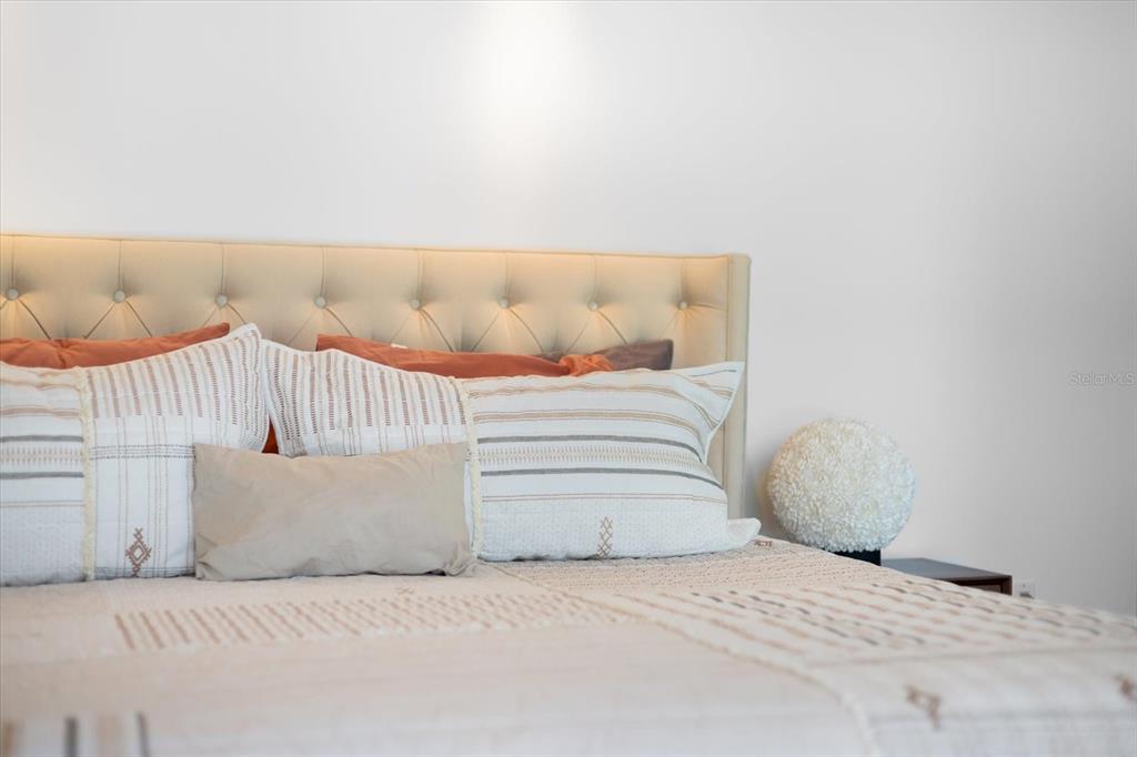 Sarasota, Florida, 34239, United States, 4 Bedrooms Bedrooms, ,5 BathroomsBathrooms,Residential,For Sale,1988202