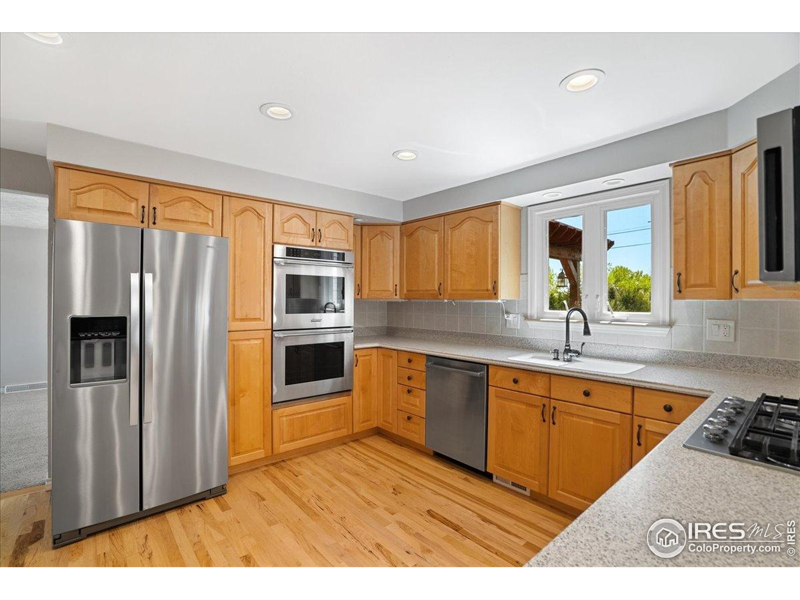 Longmont, Colorado, 80504, United States, 5 Bedrooms Bedrooms, ,1 BathroomBathrooms,Residential,For Sale,1933238
