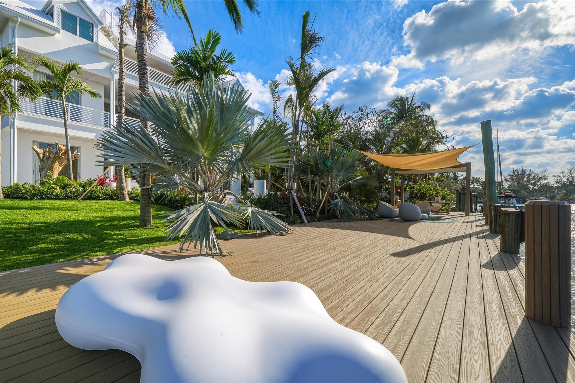  Canal-front Estate - 物件實景