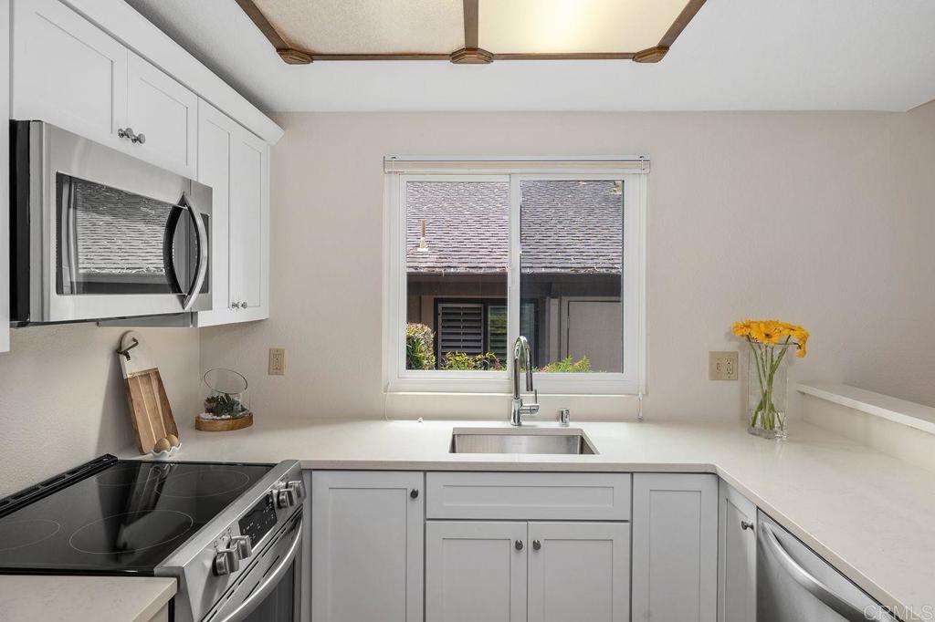 La Jolla, California, 92037, United States, 1 Bedroom Bedrooms, ,1 BathroomBathrooms,Residential,For Sale,1940701