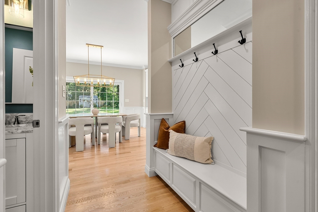 Lexington, Massachusetts, 02420, United States, 5 Bedrooms Bedrooms, ,8 BathroomsBathrooms,Residential,For Sale,1932093