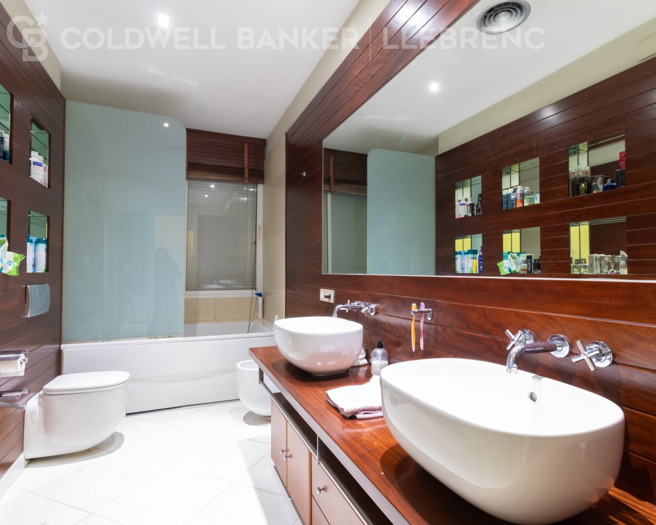 Barcelona, Catalonia, ES, 3 Bedrooms Bedrooms, ,3 BathroomsBathrooms,Residential,For Sale,1448508