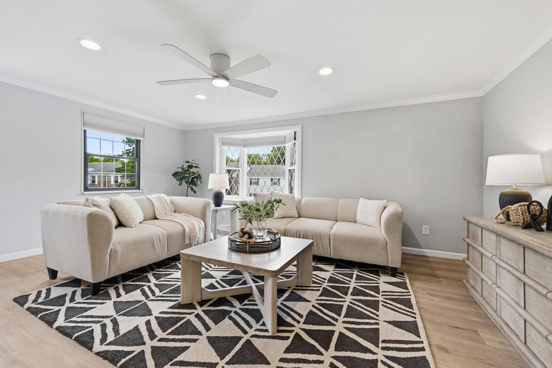  907 Camelot Drive, Pittsburgh, PA 15237 - 物件實景