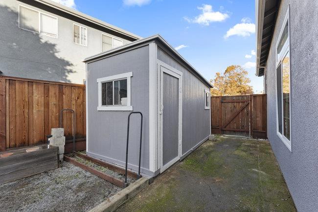 Hollister, California, 95023, United States, 4 Bedrooms Bedrooms, ,3 BathroomsBathrooms,Residential,For Sale,2006459