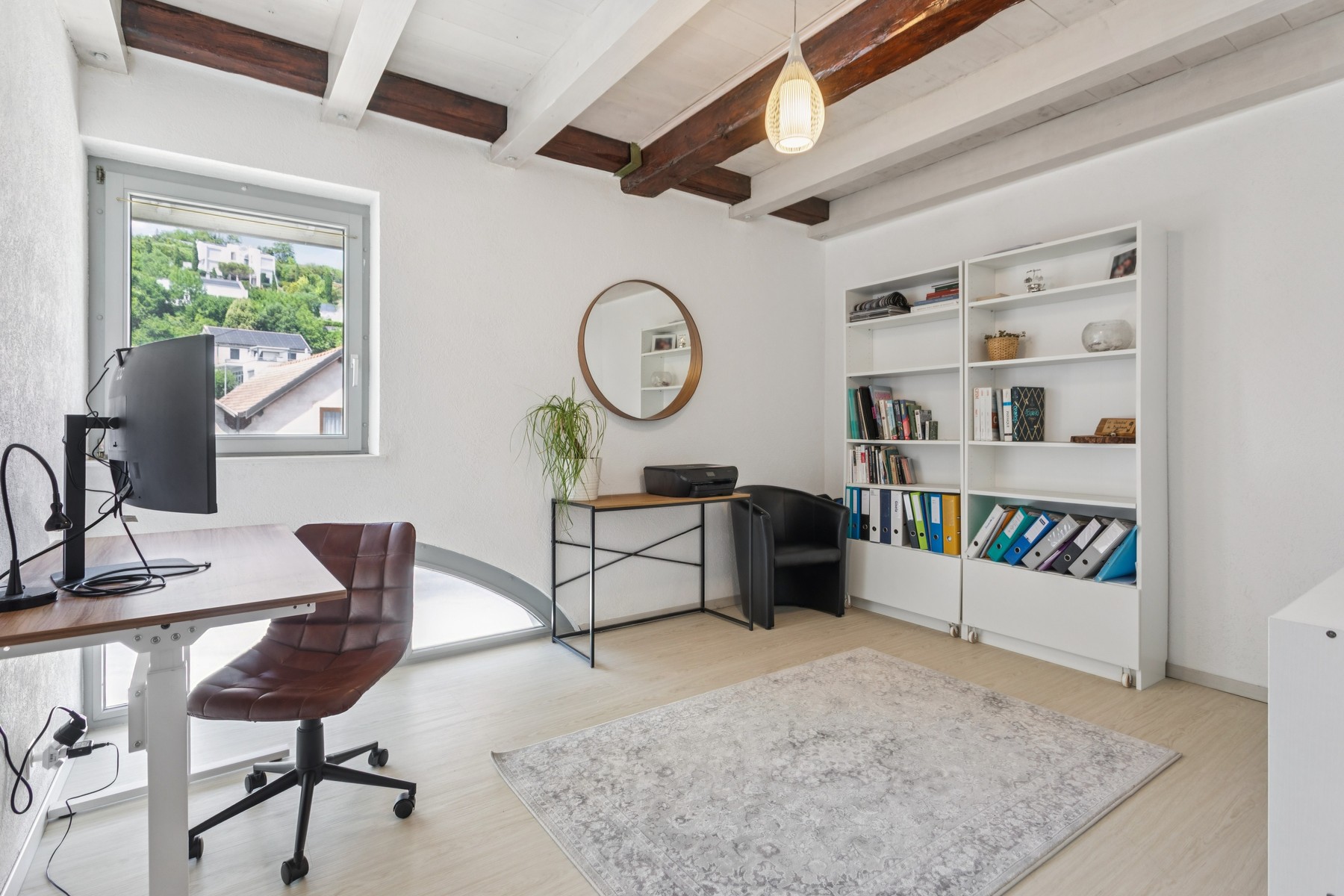  Spacious rooms that inspire, charming character, a home ready to move into - 物件實景