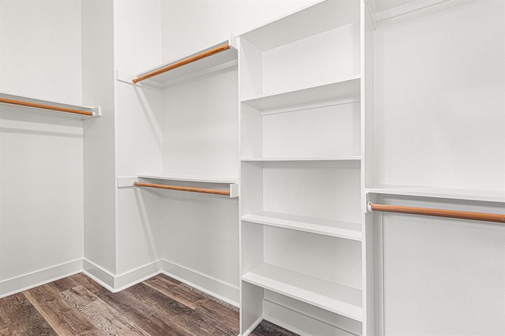 Holland, Texas, 76534, United States, 6 Bedrooms Bedrooms, ,6 BathroomsBathrooms,Residential,For Sale,1986068