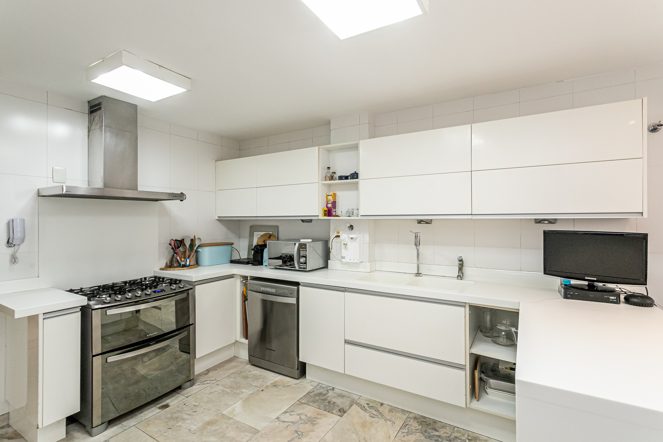  Linear apartment with breathtaking ocean views in prime Ipanema location - 物件實景