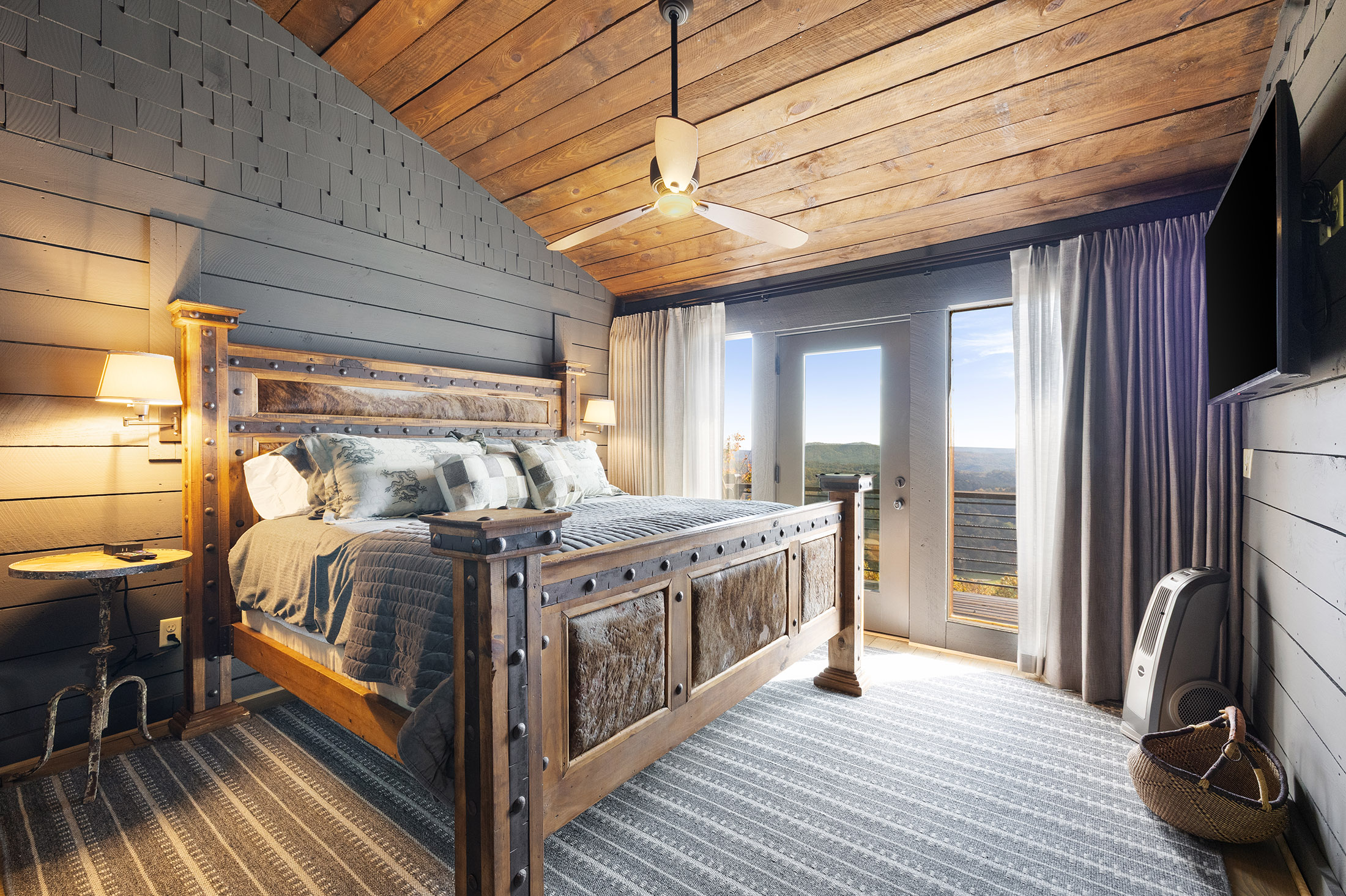  Mineral Bluff Retreat Offers Resort-caliber Outdoor Living and Sweeping Views - 物件實景