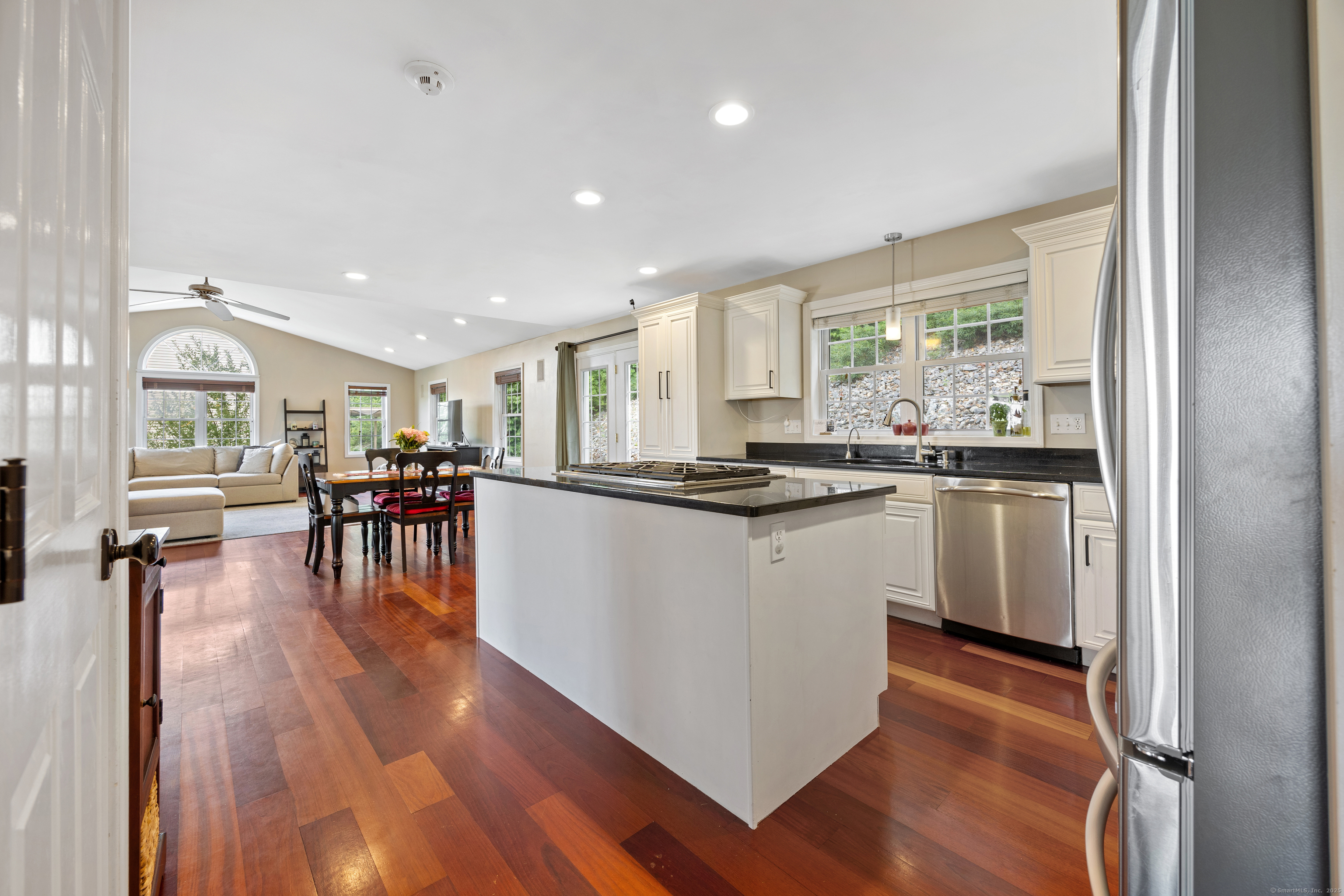 Naugatuck, Connecticut, 06770, United States, 4 Bedrooms Bedrooms, ,3 BathroomsBathrooms,Residential,For Sale,1938960