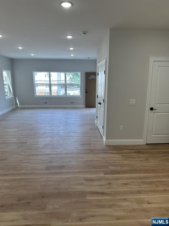 Newark, New Jersey, 07103, United States, 6 Bedrooms Bedrooms, ,5 BathroomsBathrooms,Residential,For Sale,1928063