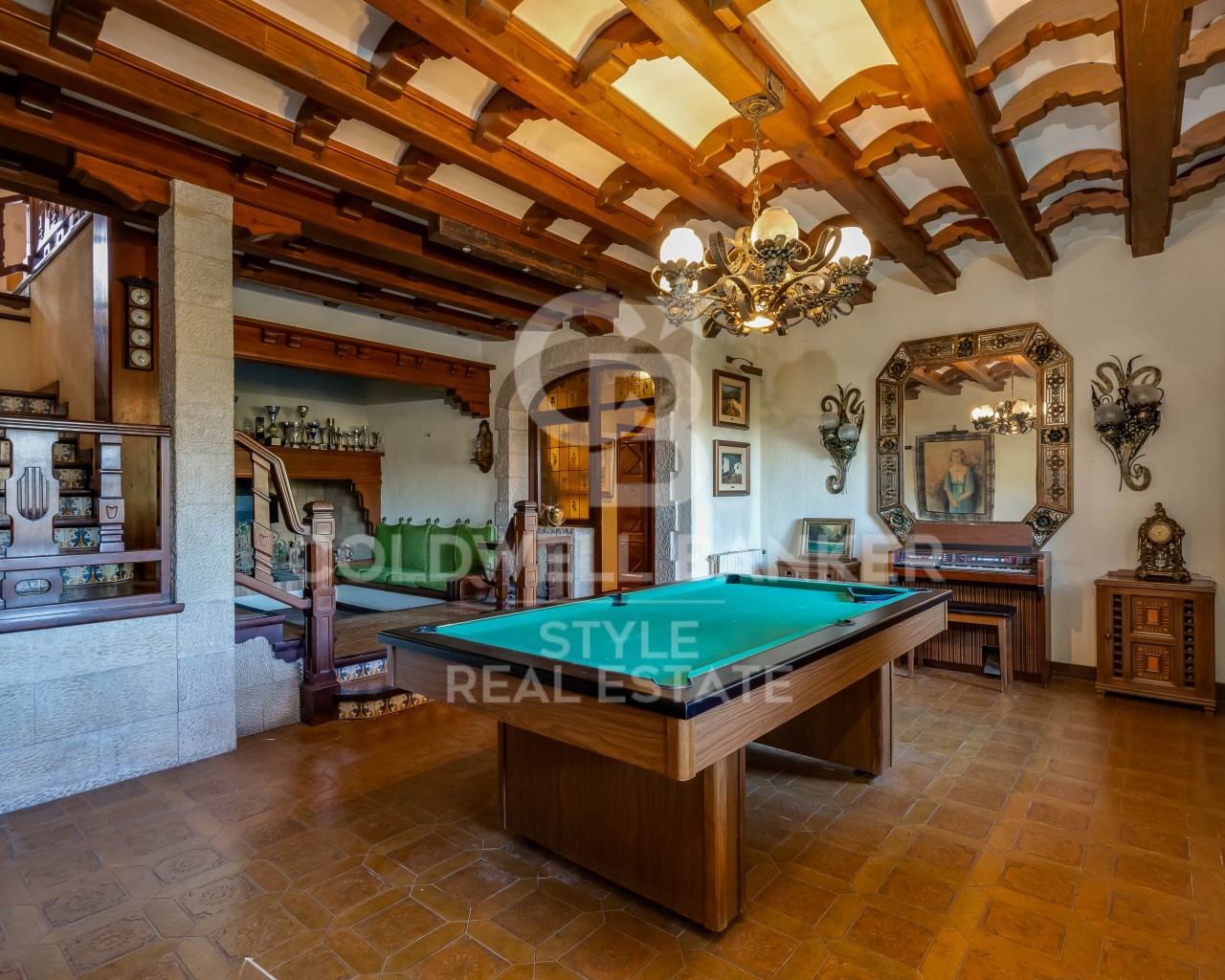 Castellví de Rosanes, Catalonia, ES, 5 Bedrooms Bedrooms, ,3 BathroomsBathrooms,Residential,For Sale,1722503