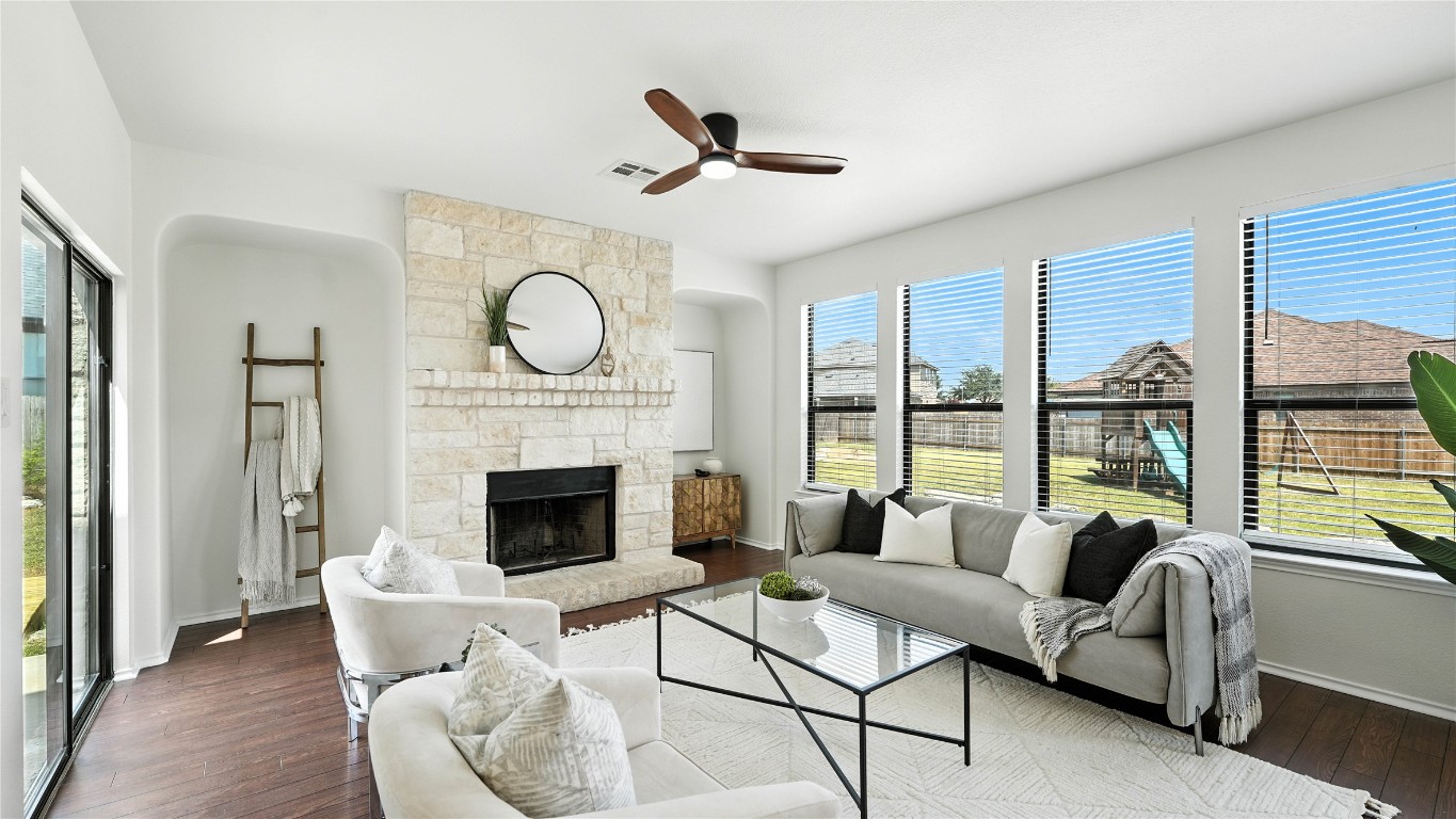 Pflugerville, Texas, 78660, United States, 5 Bedrooms Bedrooms, ,3 BathroomsBathrooms,Residential,For Sale,1918406