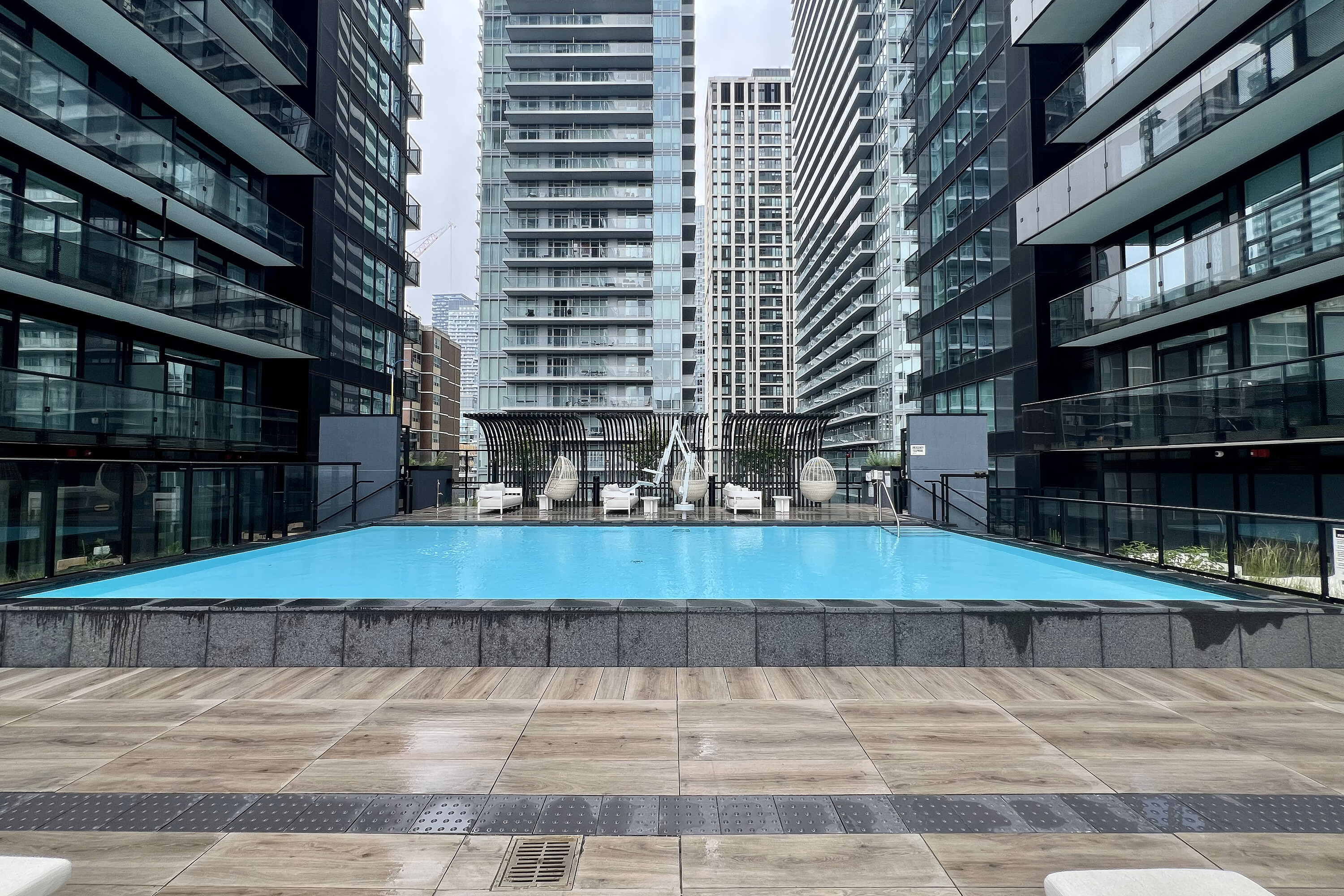  Line 5 Condos - 物件實景