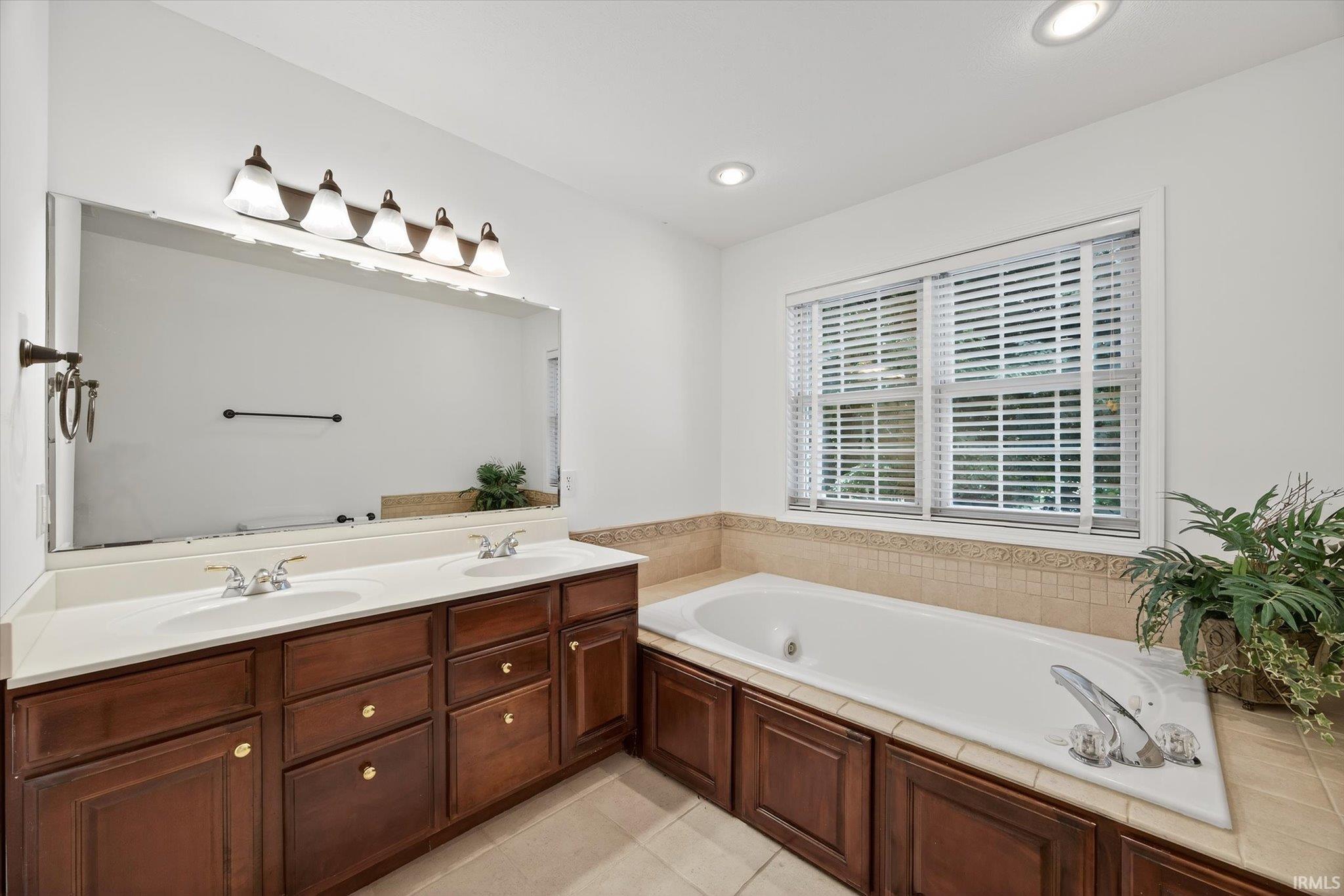 Bloomington, Indiana, 47401, United States, 5 Bedrooms Bedrooms, ,4 BathroomsBathrooms,Residential,For Sale,1921728