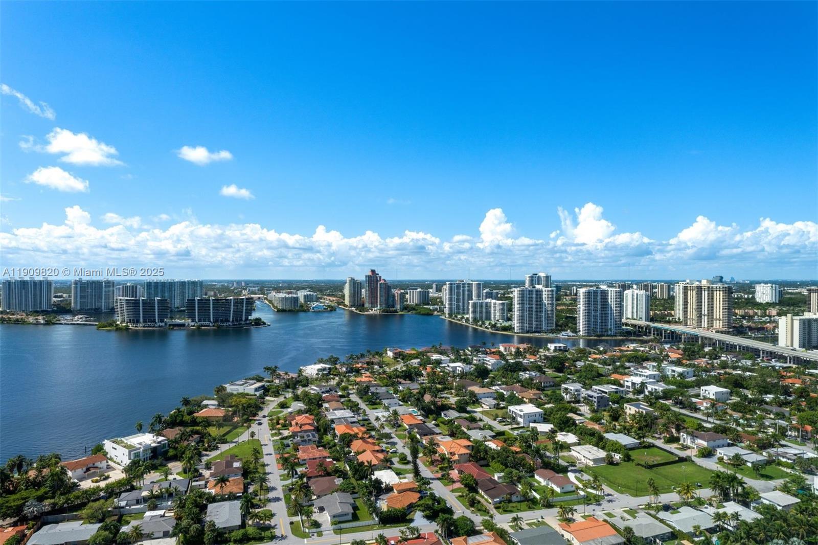 Sunny Isles Beach, Florida, 33160, United States, 4 Bedrooms Bedrooms, ,5 BathroomsBathrooms,Residential,For Sale,1989391