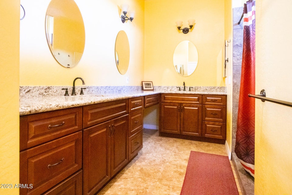 Witmann, Arizona, 85361, United States, 6 Bedrooms Bedrooms, ,3 BathroomsBathrooms,Residential,For Sale,1977429