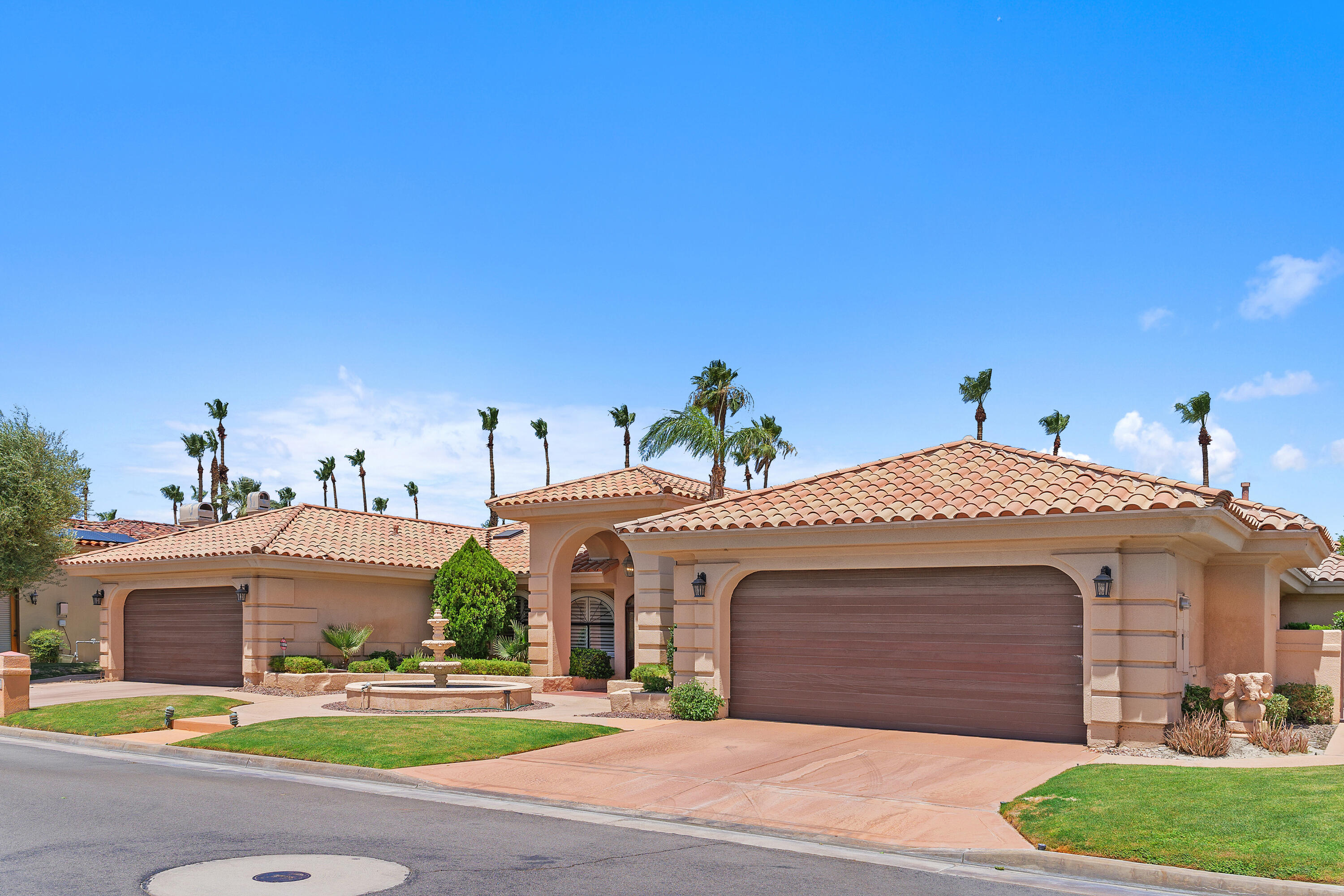Palm Desert, California, 92211, United States, 4 Bedrooms Bedrooms, ,5 BathroomsBathrooms,Residential,For Sale,1857873
