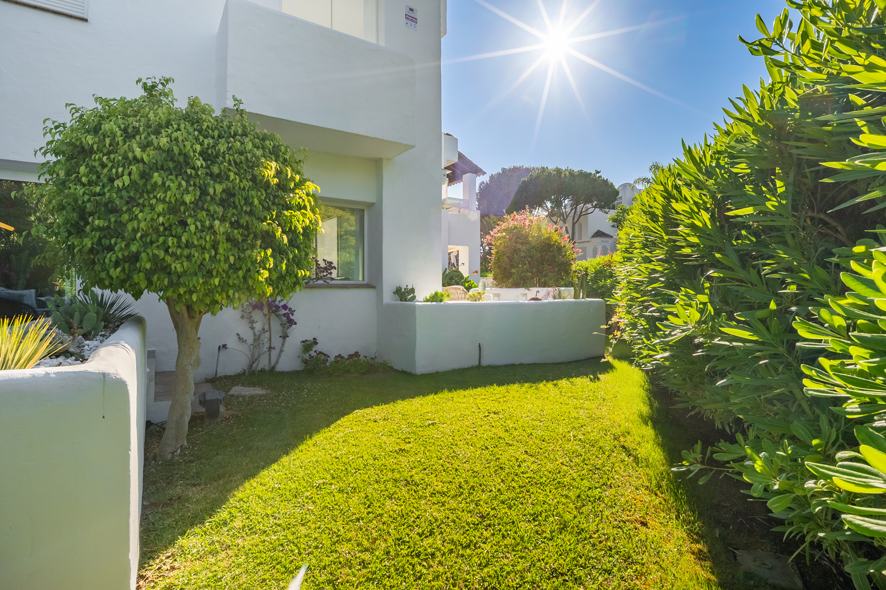  Renovated garden apartment in Alhambra del Mar, Marbella