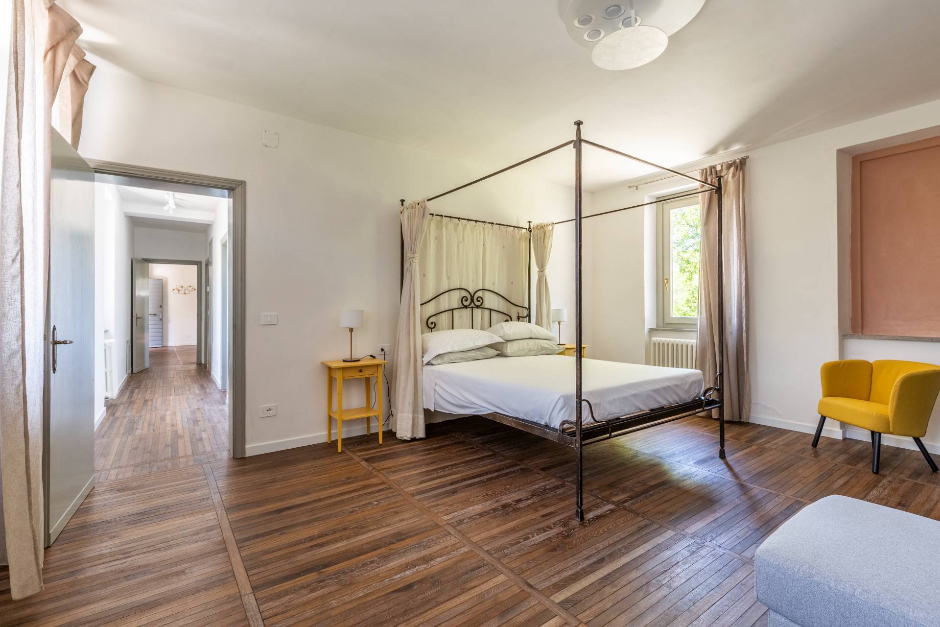 Umbertide, Perugia, 06019, IT, 20 Bedrooms Bedrooms, ,18 BathroomsBathrooms,Residential,For Sale,1850339