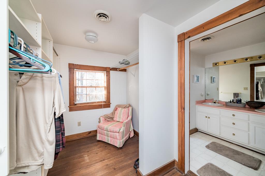 Gladstone, Virginia, 24553, United States, 2 Bedrooms Bedrooms, ,3 BathroomsBathrooms,Residential,For Sale,1801493