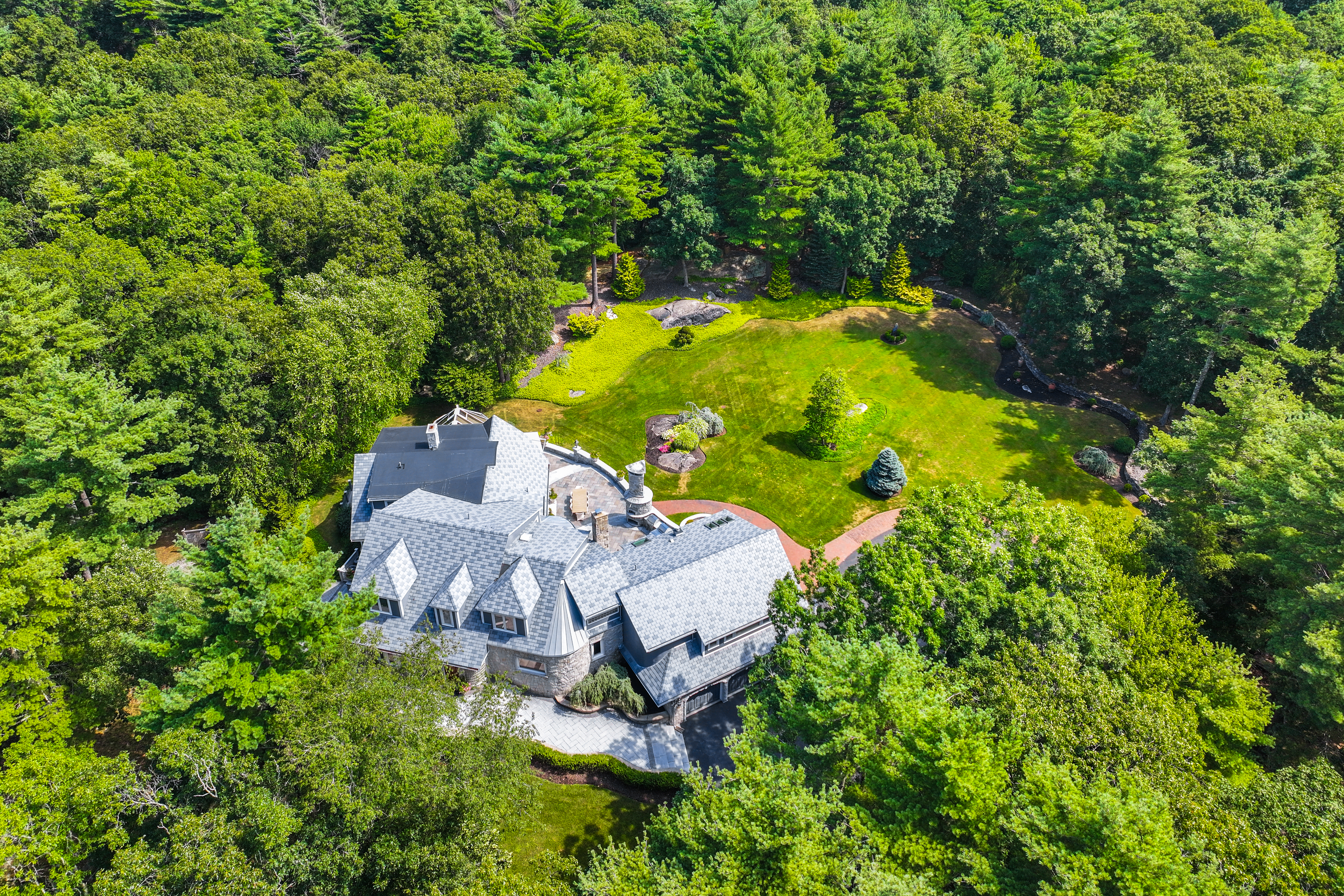  32-70 Lazell Street, Hingham, MA, 02043 - 物件實景