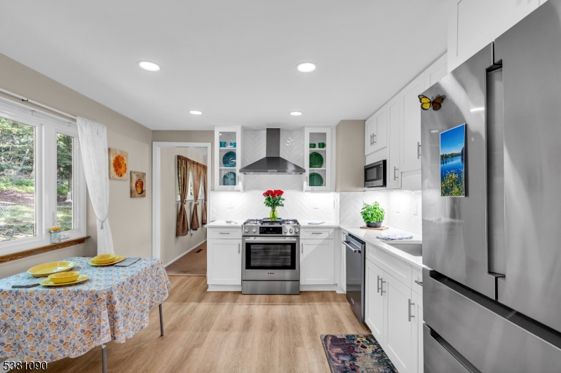 Bridgewater Twp., New Jersey, 08807, United States, 4 Bedrooms Bedrooms, ,3 BathroomsBathrooms,Residential,For Sale,1938544