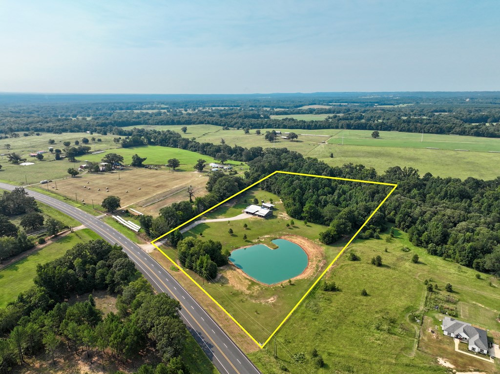 Rusk, Texas, 75785, United States, 1 Bedroom Bedrooms, ,3 BathroomsBathrooms,Residential,For Sale,1918158