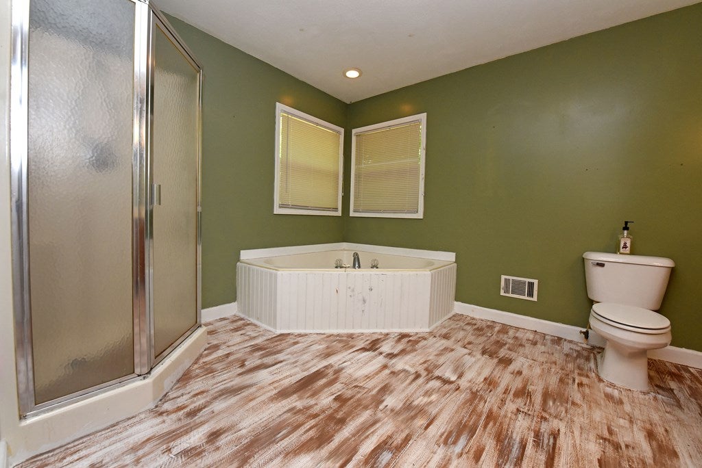 Mineral Bluff, Georgia, 30559, United States, 3 Bedrooms Bedrooms, ,3 BathroomsBathrooms,Residential,For Sale,1882955