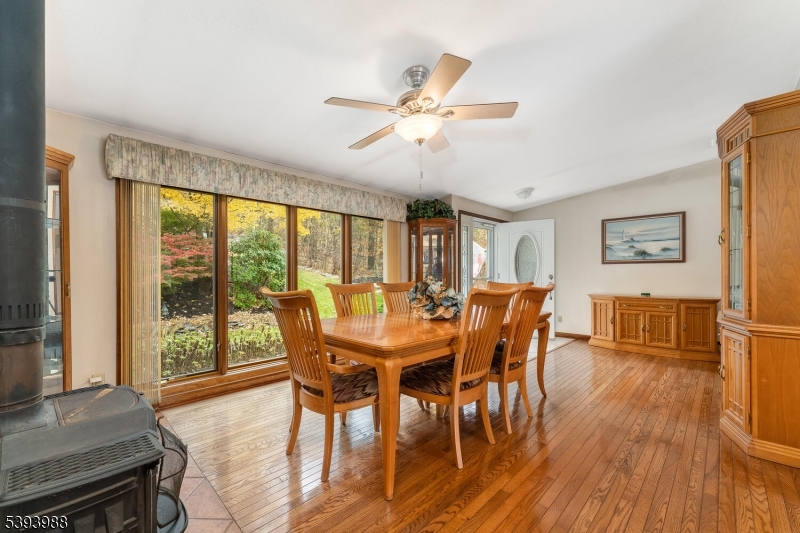 Newton, New Jersey, 07860, United States, 3 Bedrooms Bedrooms, ,3 BathroomsBathrooms,Residential,For Sale,1980842