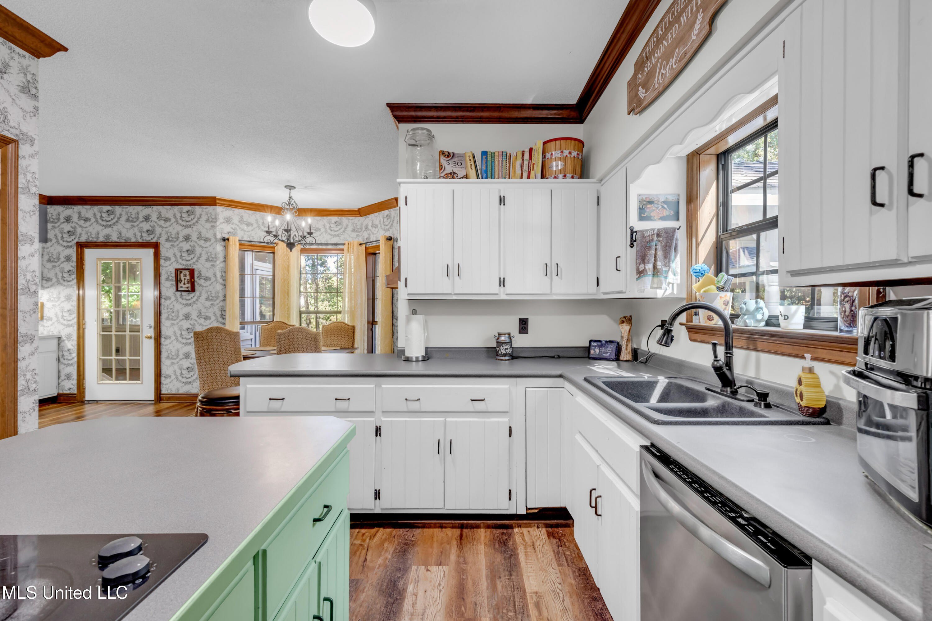 Gautier, Mississippi, 39553, United States, 4 Bedrooms Bedrooms, ,4 BathroomsBathrooms,Residential,For Sale,1989936