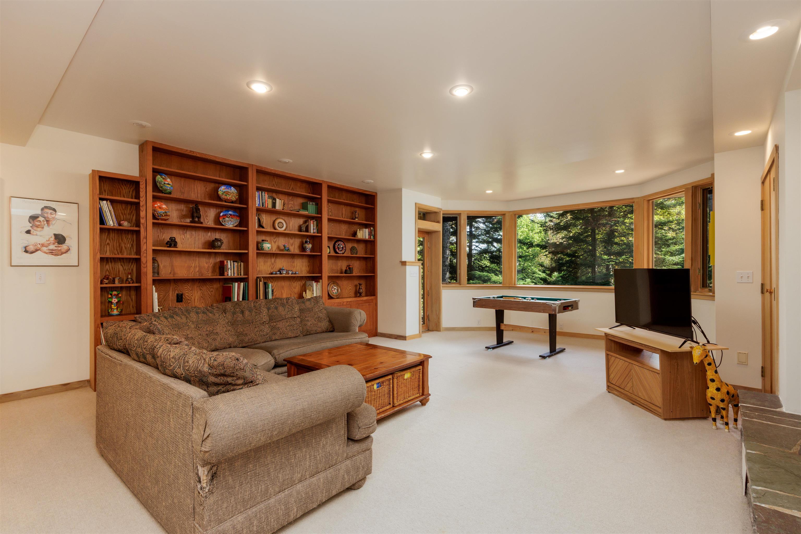 Grantham, New Hampshire, 03753, United States, 4 Bedrooms Bedrooms, ,3 BathroomsBathrooms,Residential,For Sale,1947090