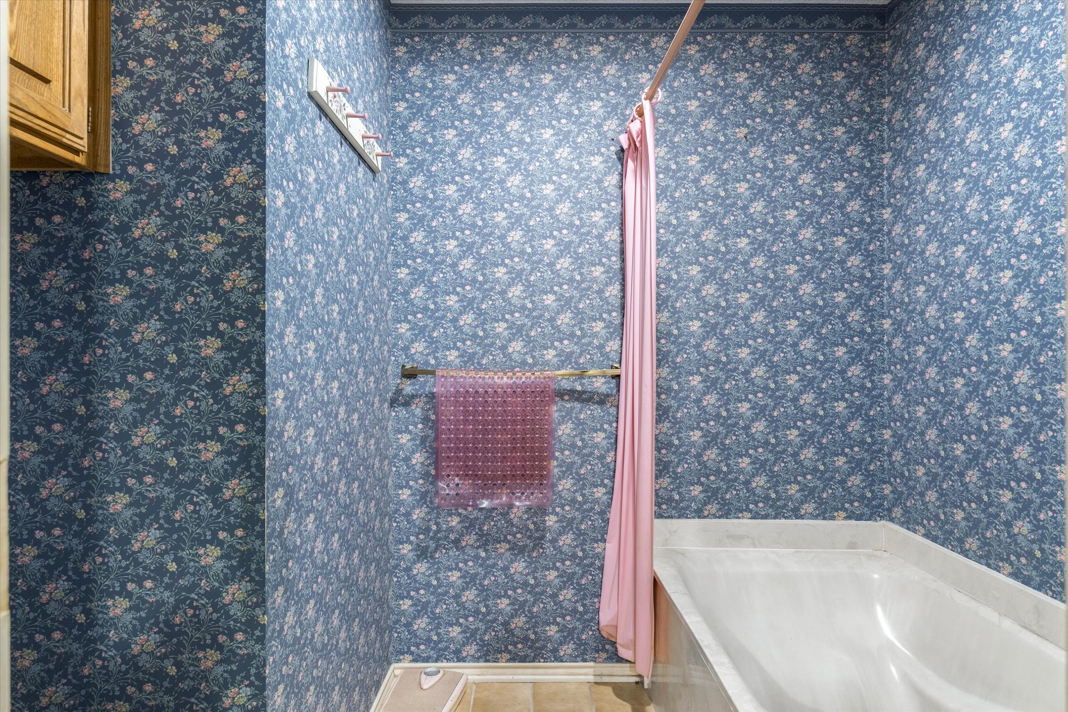 Canton, Texas, 75103, United States, 3 Bedrooms Bedrooms, ,2 BathroomsBathrooms,Residential,For Sale,1974992