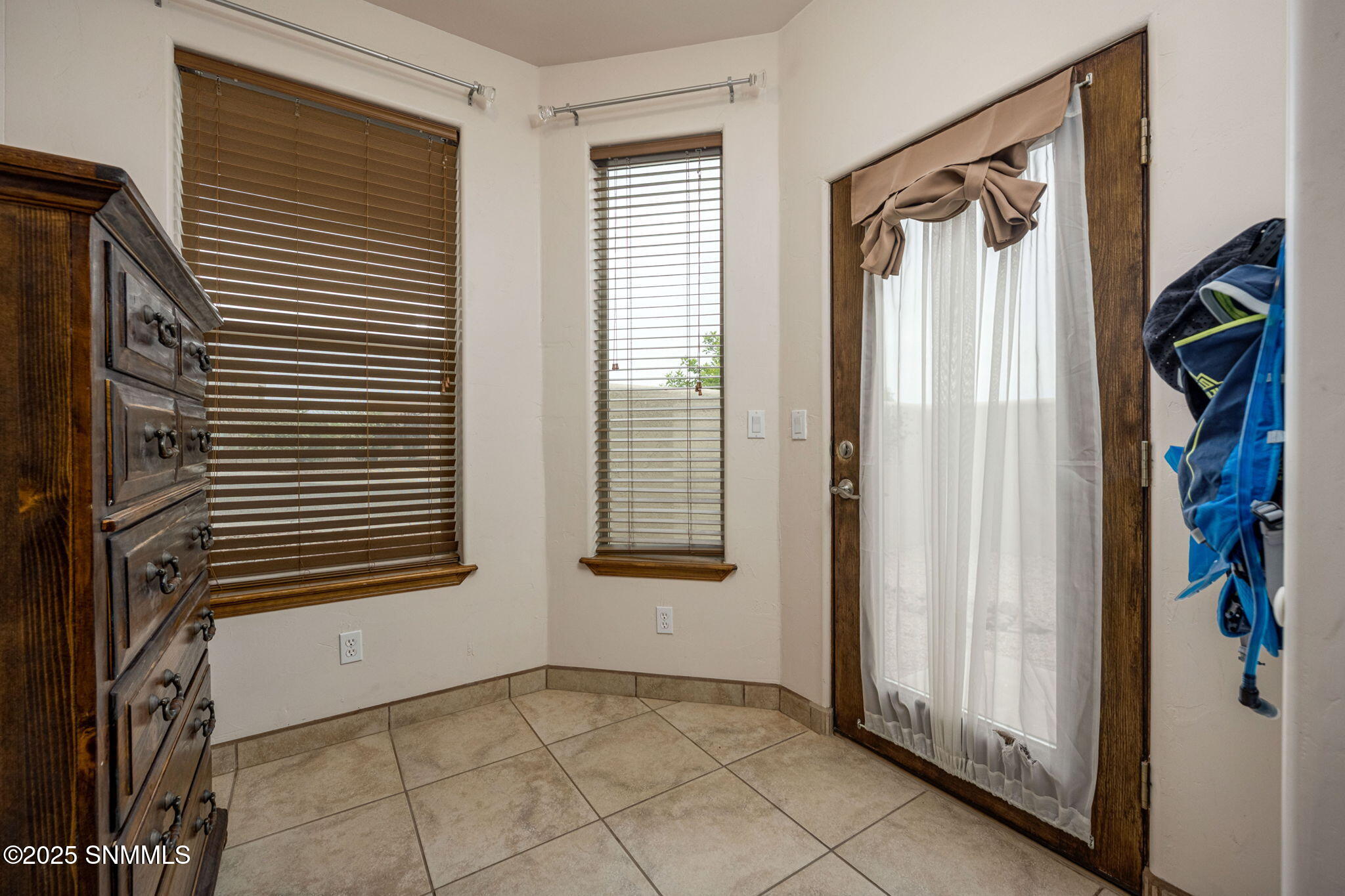 Las Cruces, New Mexico, 88011, United States, 4 Bedrooms Bedrooms, ,3 BathroomsBathrooms,Residential,For Sale,1777024