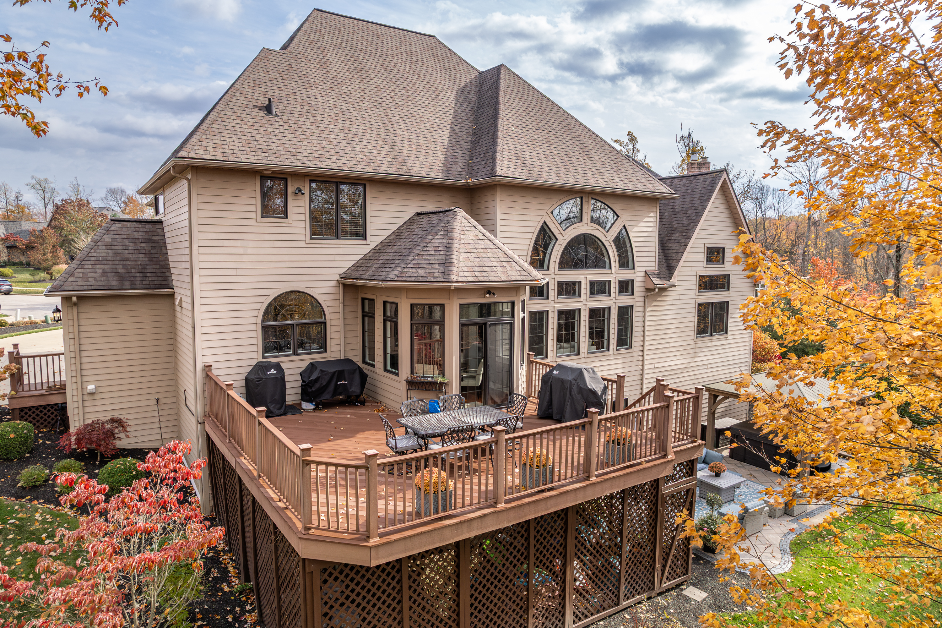 Strongsville, Ohio, 44136, United States, 4 Bedrooms Bedrooms, ,5 BathroomsBathrooms,Residential,For Sale,1988624