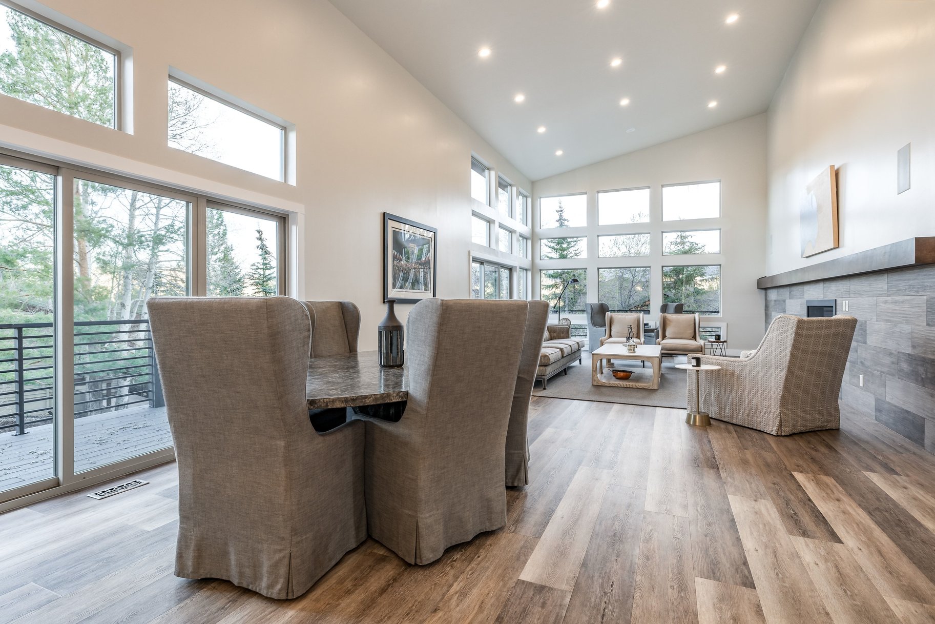  Light Filled Open Floor Plan with Great Outdoor Space - 物件實景