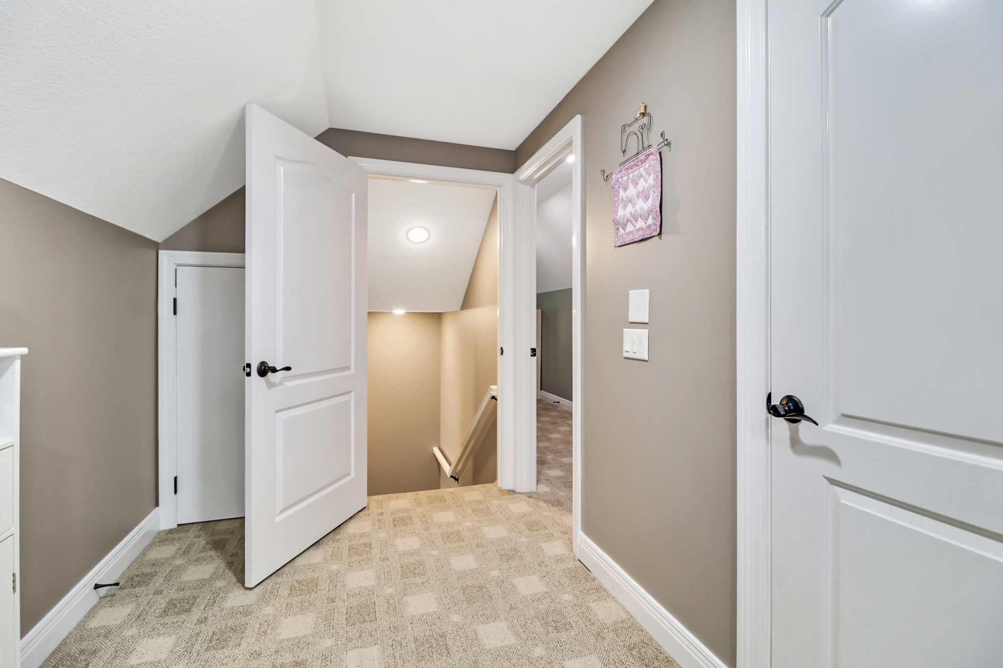 Crossville, Tennessee, 38558, United States, 4 Bedrooms Bedrooms, ,3 BathroomsBathrooms,Residential,For Sale,1976801