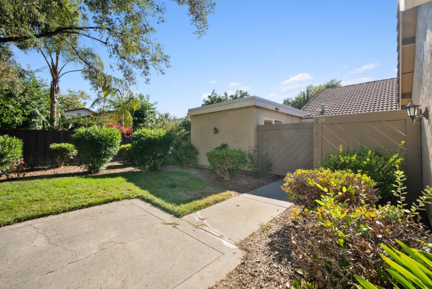 San Jose, California, 95136, United States, 3 Bedrooms Bedrooms, ,2 BathroomsBathrooms,Residential,For Sale,1917269