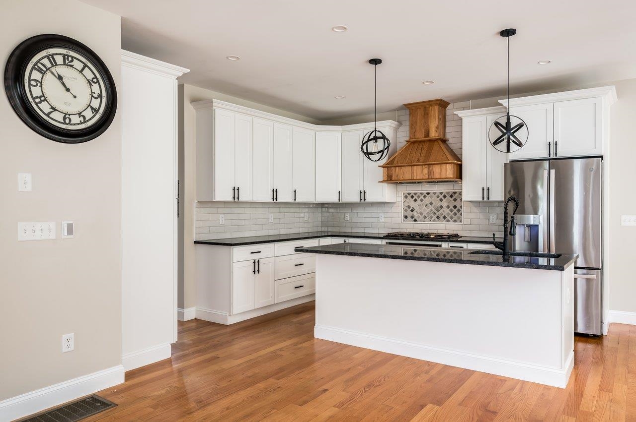 Weare, New Hampshire, 03281, United States, 4 Bedrooms Bedrooms, ,4 BathroomsBathrooms,Residential,For Sale,1908360